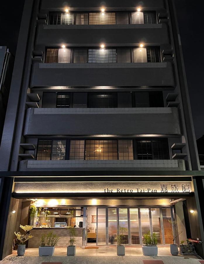The Retro Tai-Pan Hotel Тайнан Екстериор снимка